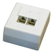 ## Dátová zásuvka DATACOM STP cat.5e Dátová zásuvka ponúka dva tienené porty RJ45 pod uhlom 45 °. Zásuvka je určená na montáž na omietku. **Počet portov:** 2 **Typ portu:** RJ45 **Typ zárezového poľa:** LSA (1 of 1)