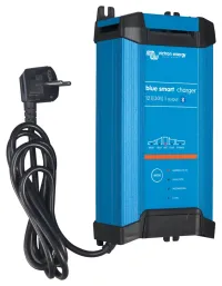 Victron BlueSmart IP22 slimme acculader 12V 30A (1) (1 of 2)